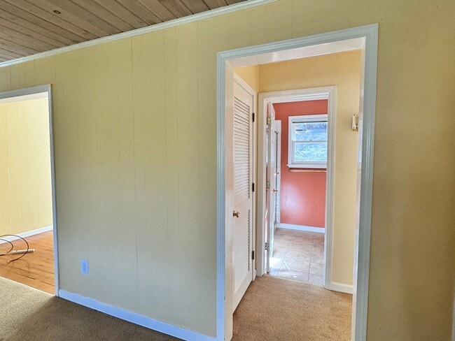 Building Photo - Welcome to this charming 3 bedroom, 2 bathroom house located in  Nevada City