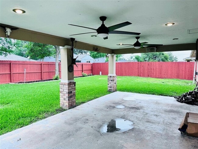Building Photo - 3934 Thistlewood Dr