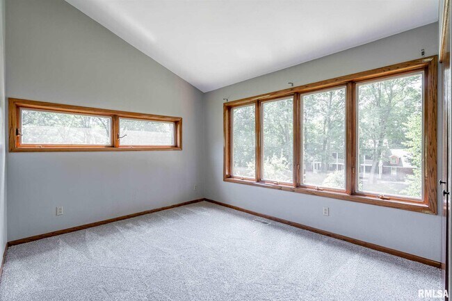 Building Photo - 29 Wildwood Dr