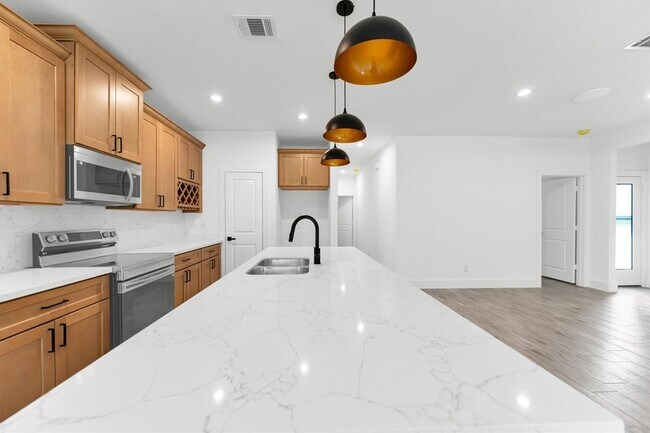 Building Photo - 11403 Alcott Dr