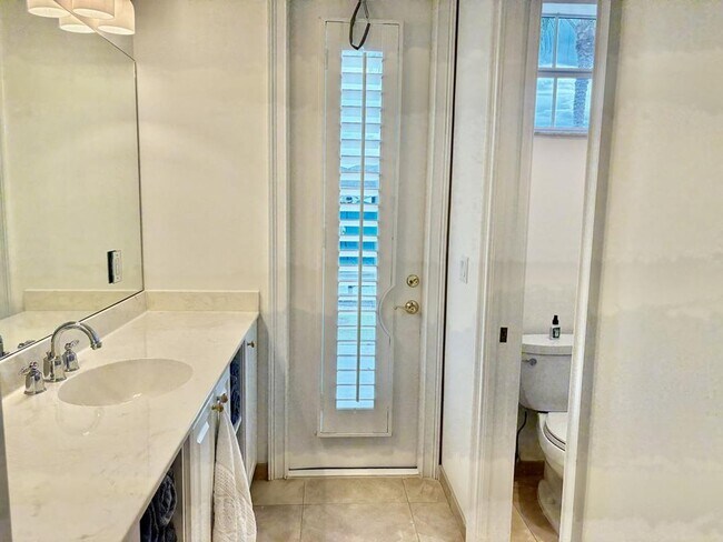 Building Photo - home