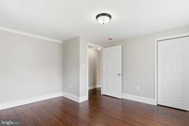 Building Photo - 520 S Kent St