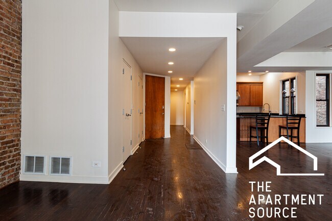 Building Photo - 1330 W Madison St