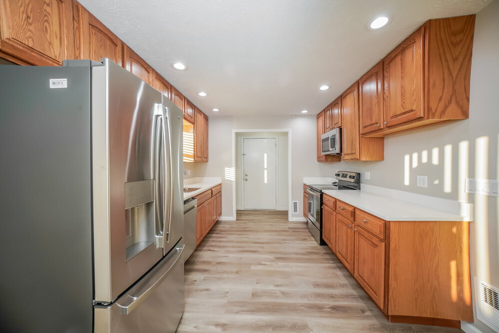 Building Photo - 703 Willow Ct