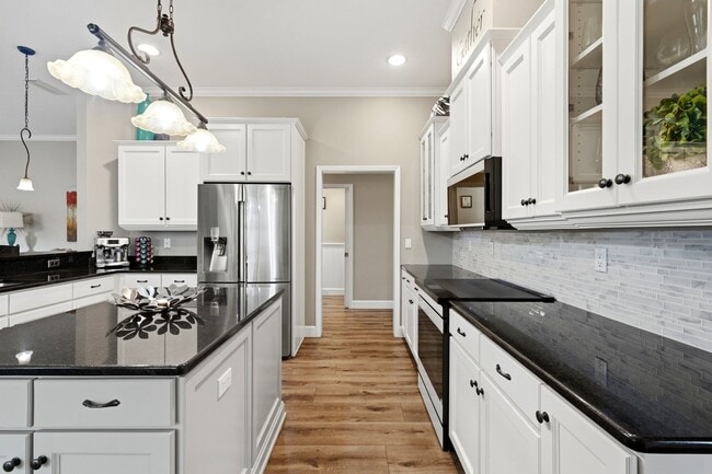 Building Photo - 477 SW 128th Terrace