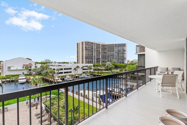 Building Photo - 4748 S Ocean Blvd