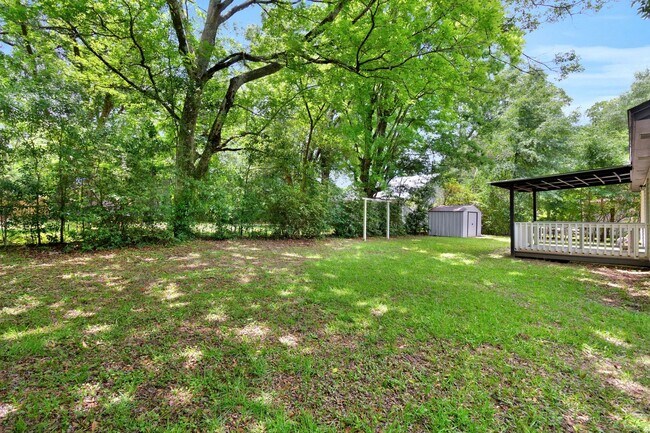 Building Photo - 3 Bedroom in Crestview!!