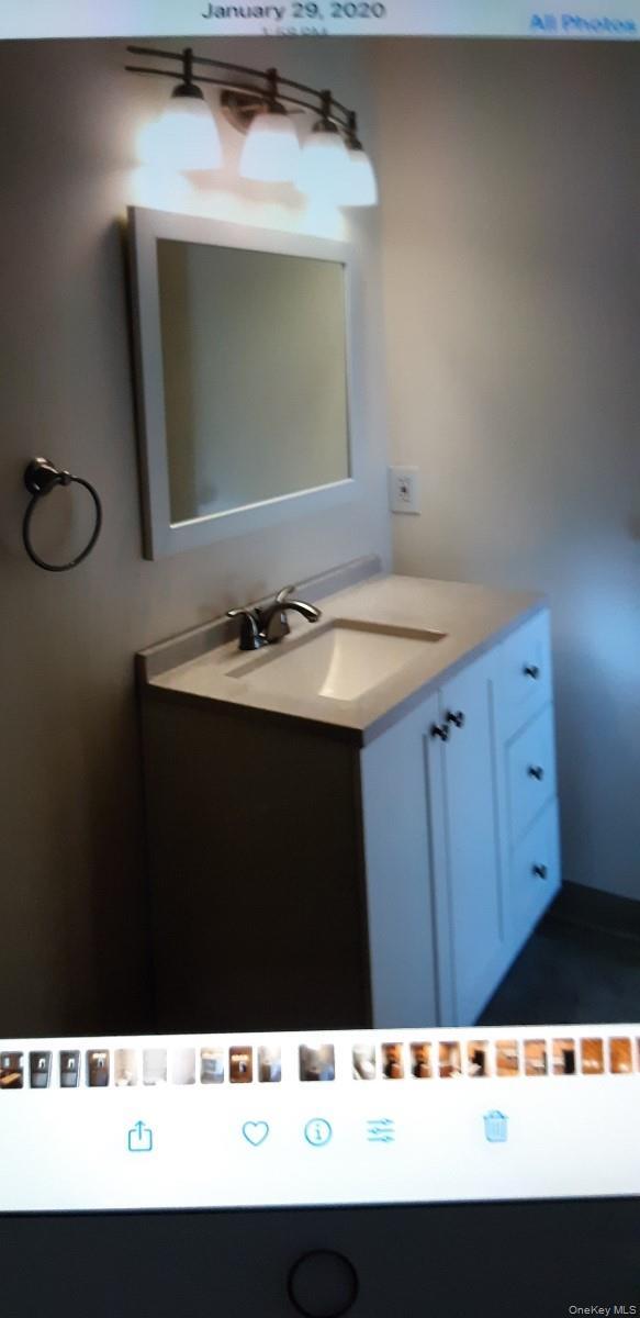 Building Photo - 28 Ledgewood Cir