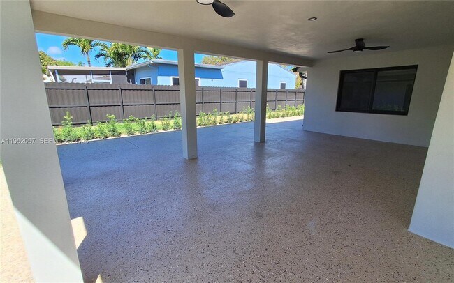 Building Photo - 216 Shadow Way