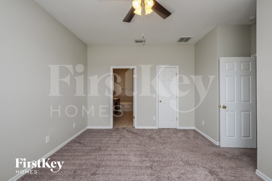 Building Photo - 527 Dunaway Dr