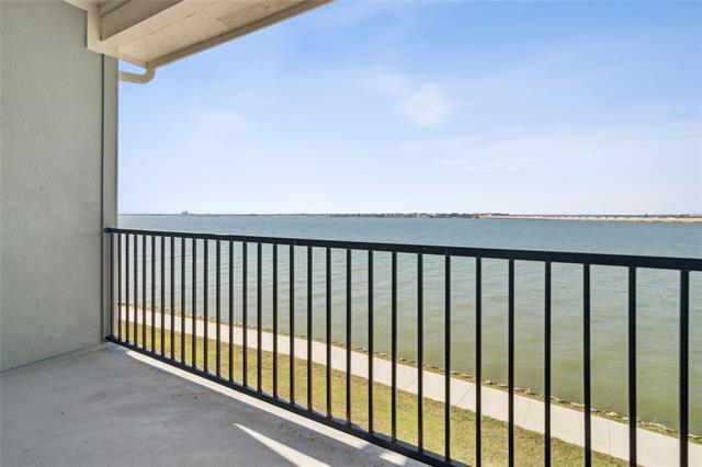 Building Photo - 714 Resort Dr