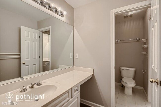 Building Photo - 1201 Eldon Pointe Northwest UNIT