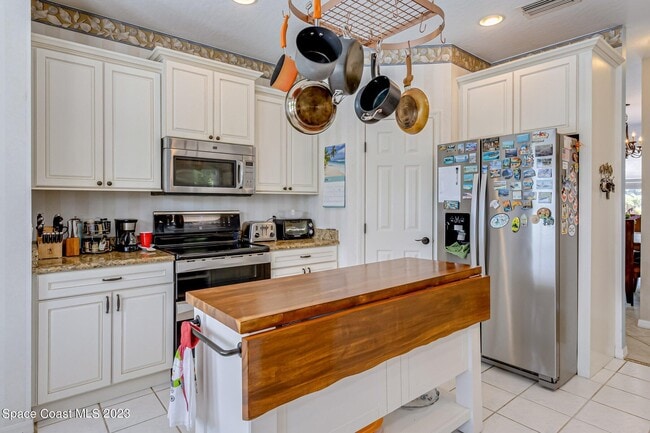 Building Photo - 2240 Marsh Harbor Ave