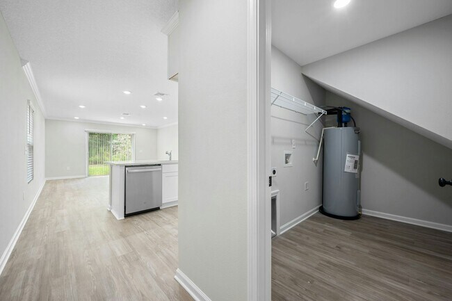 Building Photo - 2628 Kohn Rd