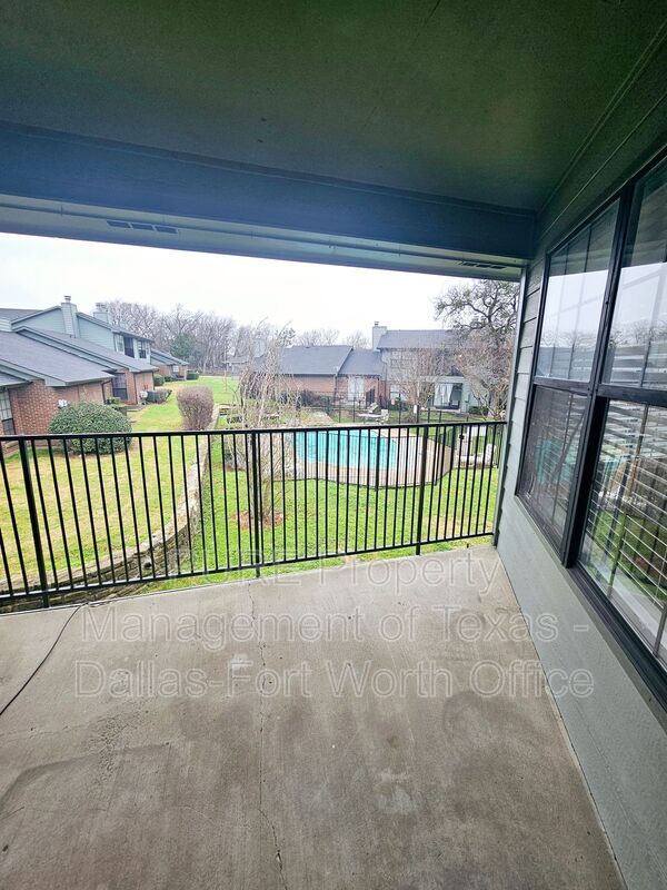 Building Photo - 814/103 Castleglen Drive