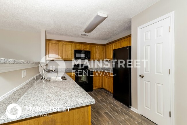 Building Photo - 5319 Creekview Way