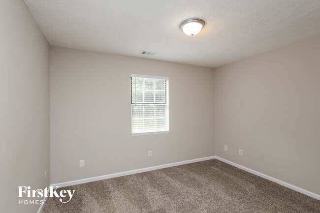 Building Photo - 3920 Valleybrook Ct