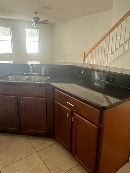 Building Photo - 3648 Briar Run Dr