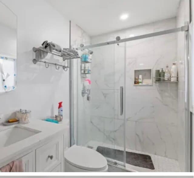 Building Photo - 227 Laval St