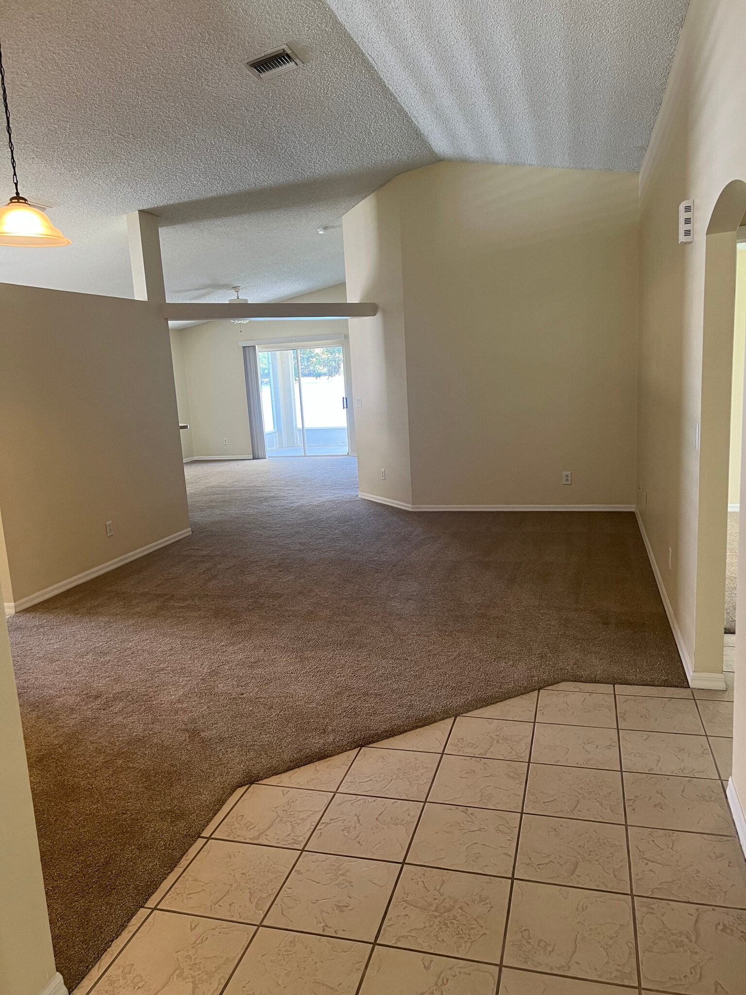 Building Photo - 833 Lake George Dr