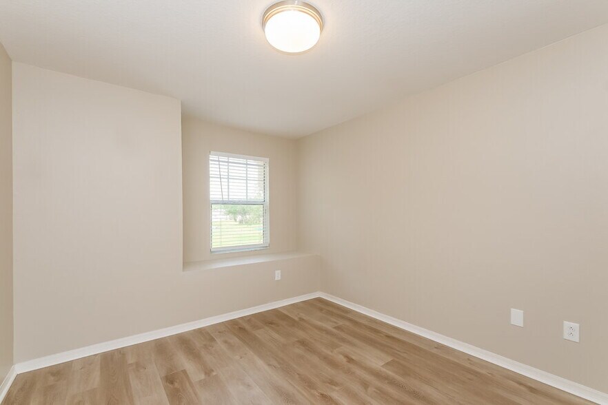 Building Photo - 29433 Birds Eye Dr