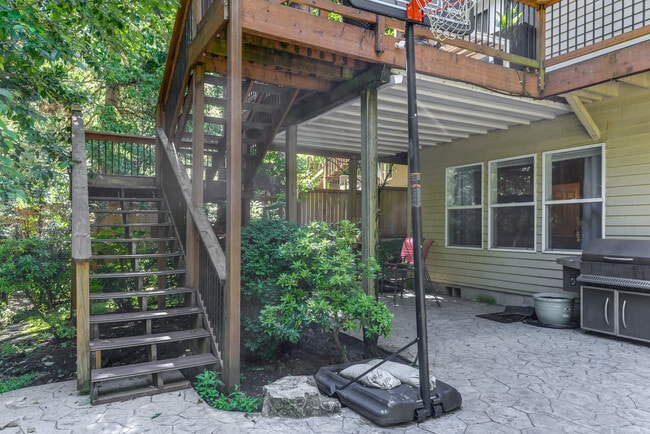 Building Photo - 19007 SW Chesapeake Dr