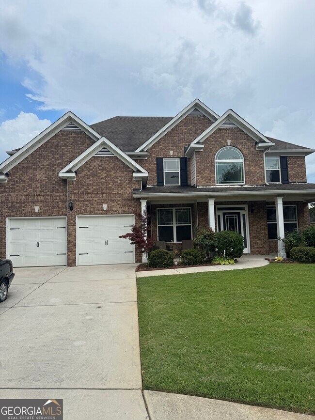 Building Photo - 15 Creekwater Dr