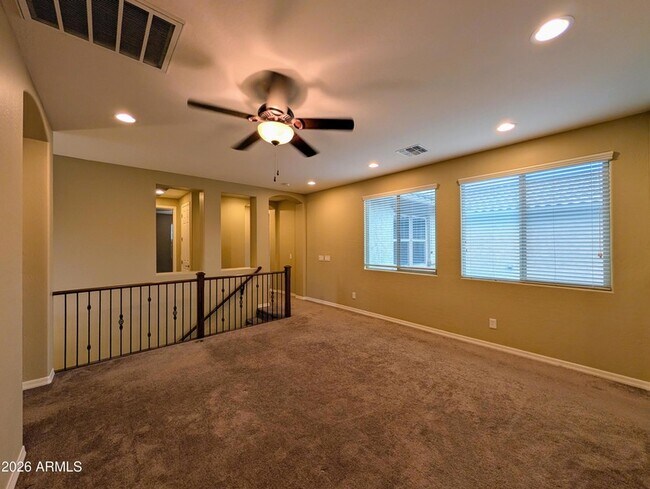 Building Photo - 923 S Osborn Ln