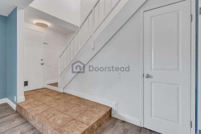 Building Photo - 8075 Caminito de Pizza