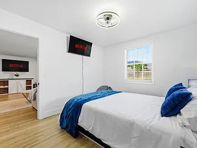 Building Photo - Fully Furnished South Tampa Retreat | Flexible Lease Terms