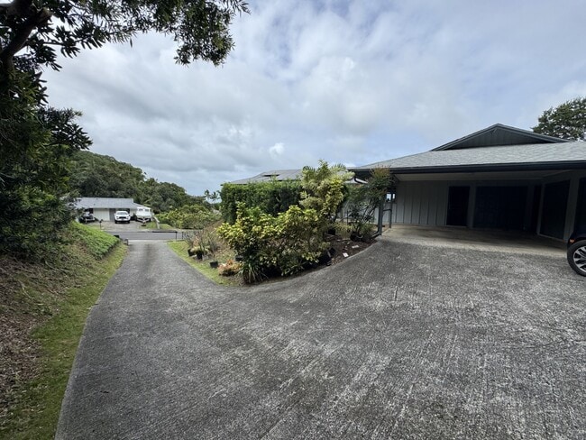 Building Photo - 44-174-174 Nanamoana St