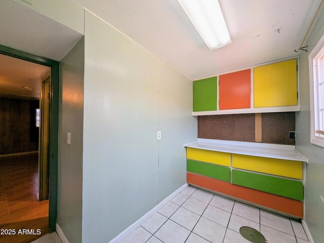 Building Photo - 4019 W San Miguel Ave