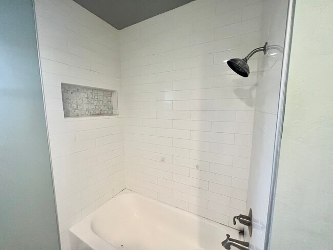 Building Photo - 317 Truman Pl