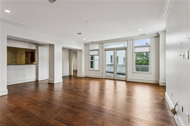 Building Photo - 2500 Peachtree Rd NW