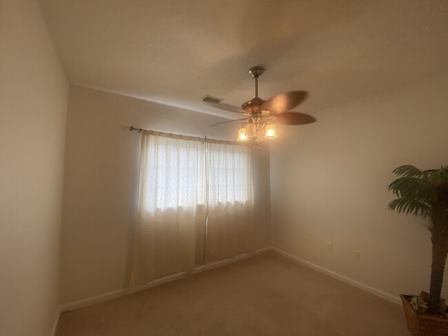 Building Photo - FOR RENT:  3 Bedroom 2 Bathroom Condo w/at...