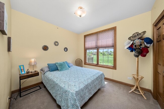 Building Photo - 21341 Windy Hill Dr