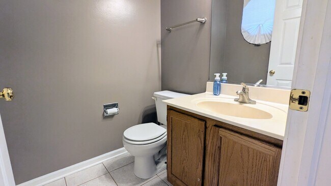 Building Photo - 243 Camel Bend Ct