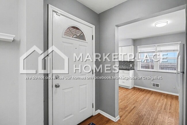 Building Photo - 2618 N Upton Ave