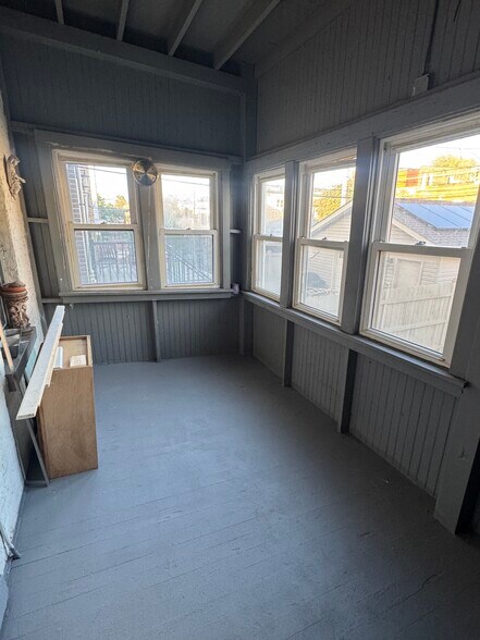 Building Photo - 3353 S Emerald Ave