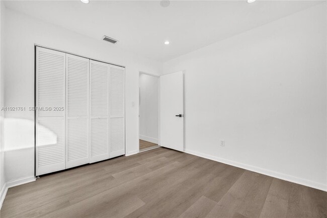 Building Photo - 4701 SW 104th Ct