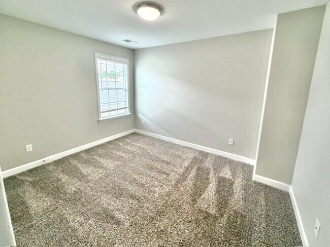Building Photo - 8880 Kimberly Dawn Dr