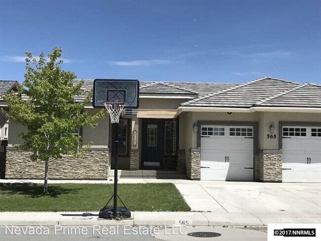 Primary Photo - 3 br, 2 bath House - 565 Grey Eagle Lane