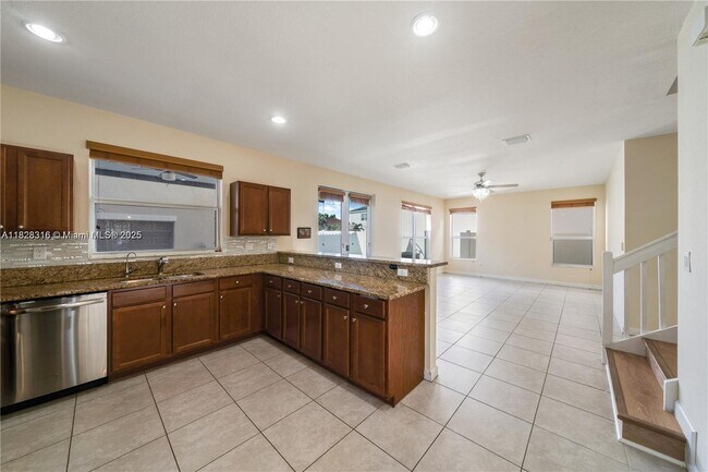 Building Photo - 16946 SW 90th Terrace