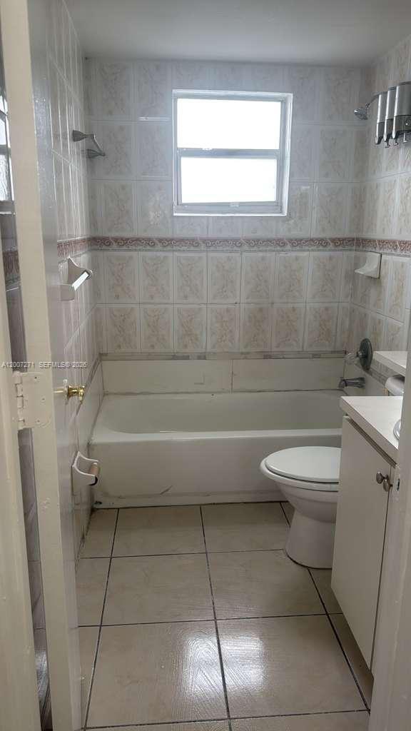 Building Photo - 1655 W 44th Pl