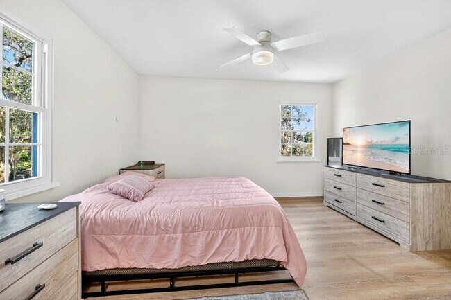 Building Photo - 223 Denese Ln