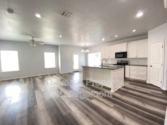 Building Photo - 5509 Wellesley Ave