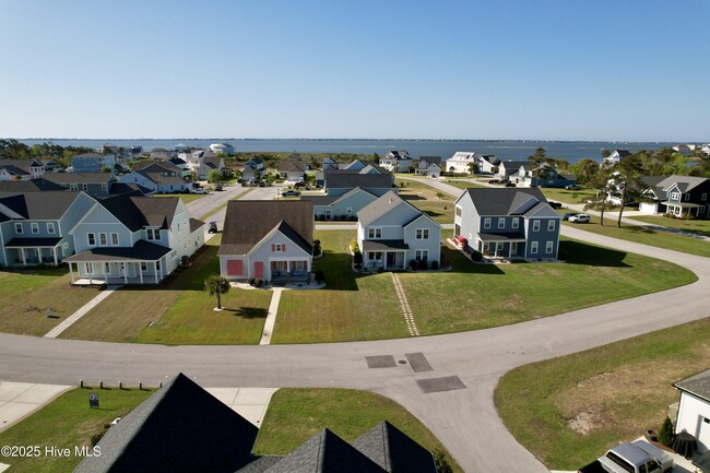 Building Photo - 102 Bogue Harbor Ct