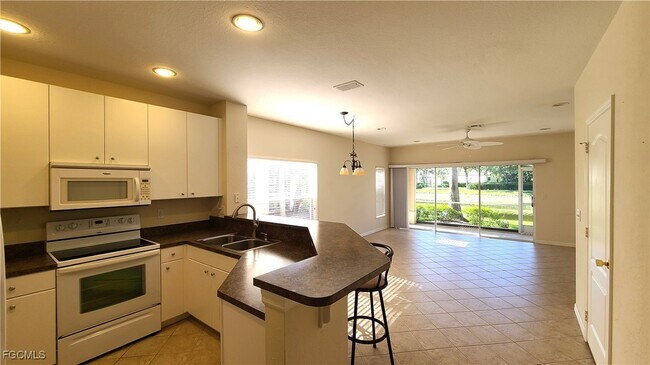 Building Photo - 1392 Weeping Willow Ct