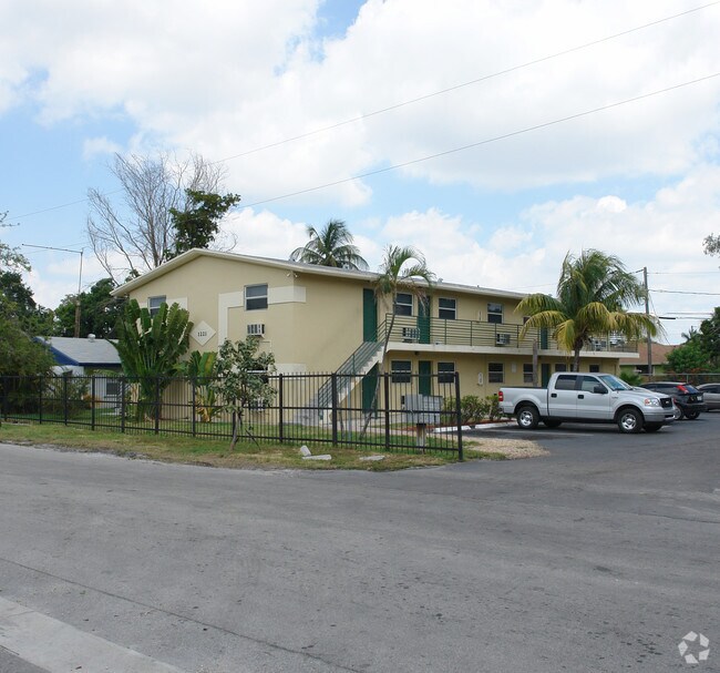 Primary Photo - 1215-1221 NW 1st St