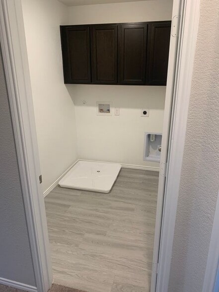 Building Photo - 1874 Indigo Ln